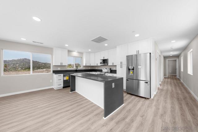 3335 37 S Barcelona St., Spring Valley CA: https://media.crmls.org/mediaz/b489d299-ebf6-4866-bdd7-ee84b25d9fb3.jpg