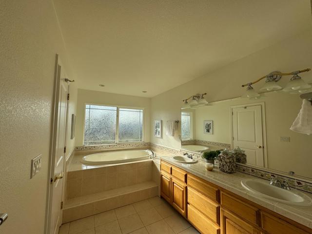 651 Spruce Street, Half Moon Bay CA: https://media.crmls.org/mediaz/b489d6d0-31b1-429b-8743-49c895c27ce5.jpg