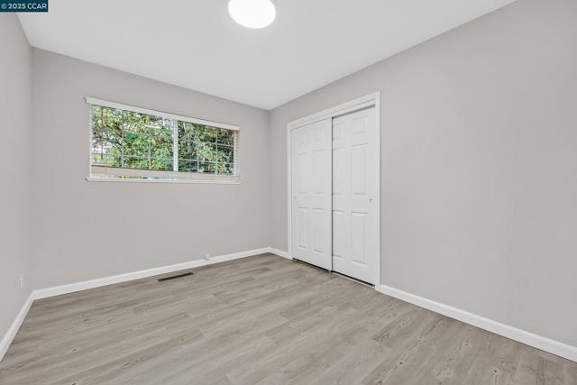 4045 Sacramento St, Concord CA: https://media.crmls.org/mediaz/b48b5596-8d9c-4adf-8a5f-20747ae68a97.jpg