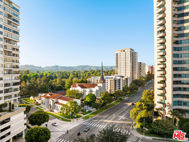 10520 Wilshire Boulevard, Los Angeles, California 90024, 2 Bedrooms Bedrooms, ,2 BathroomsBathrooms,Condominium,For Sale,Wilshire,24426677