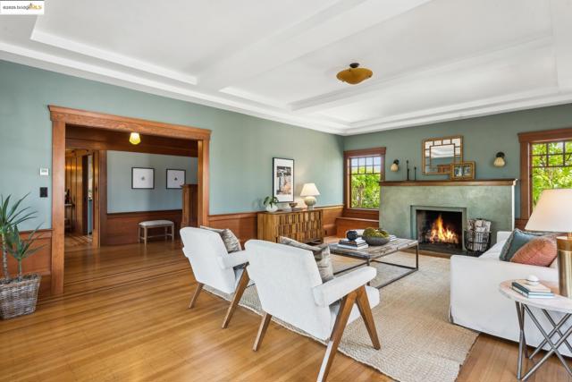1015 Warfield Ave, Oakland CA: https://media.crmls.org/mediaz/b48bd35c-cdba-4201-bdac-0ec89623fb06.jpg