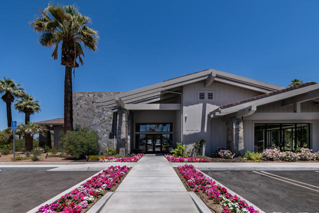 107 Tanglewood Trail, Palm Desert CA: https://media.crmls.org/mediaz/b48c2c8b-55d7-4080-b116-4f4b96459bad.jpg