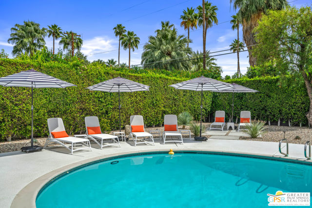 281 E Ocotillo Avenue, Palm Springs CA: https://media.crmls.org/mediaz/b48c9c80-d315-4e53-9c86-ae867b3eace0.jpg
