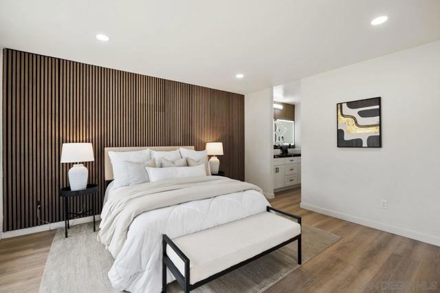 17676 Corte Sobrado, San Diego CA: https://media.crmls.org/mediaz/b48d0c11-3de2-4fa0-96f2-c1d88f6adc43.jpg