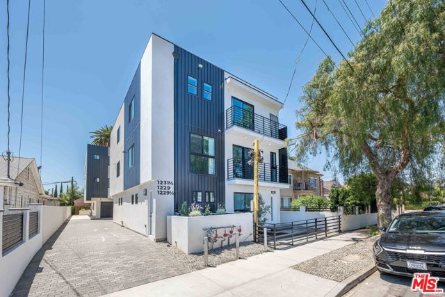 1231 N Mariposa Ave, Los Angeles, CA 90029