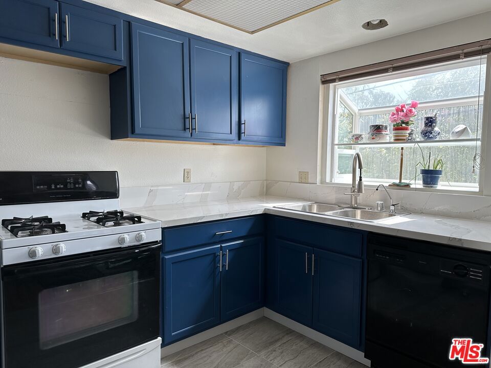 720 Waterloo Street #4