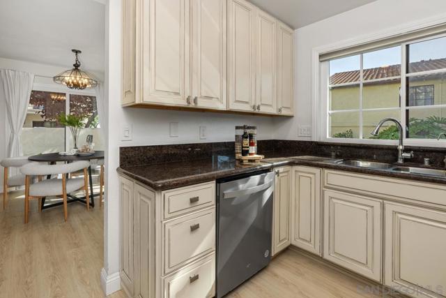 Image 11 of 38 For 4125 Porte De Merano  136