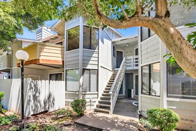 130 Mohave Terrace, Fremont CA: https://media.crmls.org/mediaz/b48e1d91-8a24-4685-954c-a9426929c845.jpg