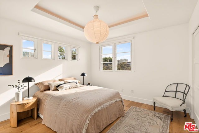 Image 35 of 43 For 3128 Stanford Avenue