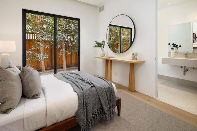 1480 Bryant Street, Palo Alto CA: https://media.crmls.org/mediaz/b48f9d69-ad9d-478b-b29b-daddcee632ad.jpg