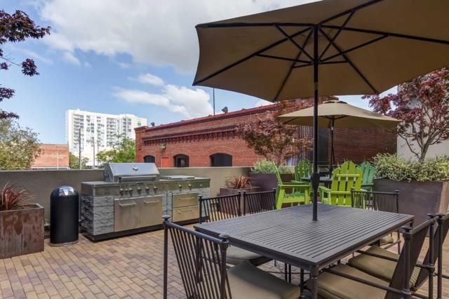 311 2nd Street, Oakland CA: https://media.crmls.org/mediaz/b490a912-311f-4c7e-9289-23cc240f321f.jpg