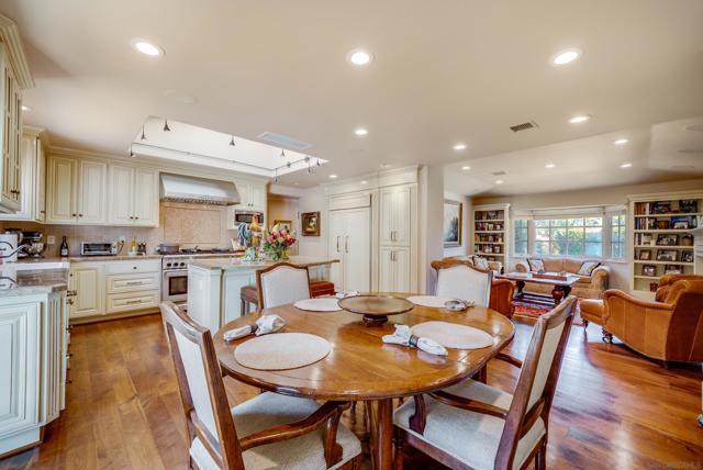 6150 La Fremontia, Rancho Santa Fe CA: https://media.crmls.org/mediaz/b490e671-c688-46f7-b3ca-be39c853d3a1.jpg