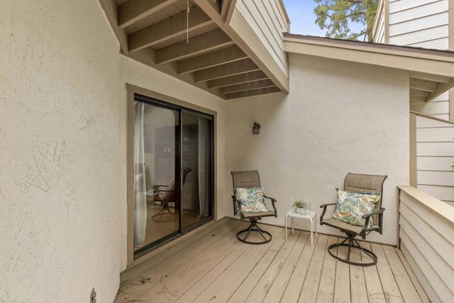 4535 Chateau Drive, San Diego CA: https://media.crmls.org/mediaz/b4921f0f-6004-4fa1-84de-a0d43cc63941.jpg