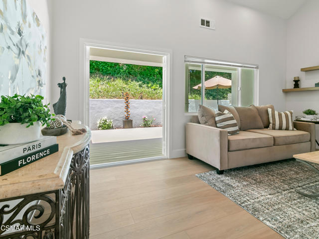29831 White Otter Lane, Laguna Niguel CA: https://media.crmls.org/mediaz/b494d3c6-0e95-4628-8495-b103a81d1ea7.jpg