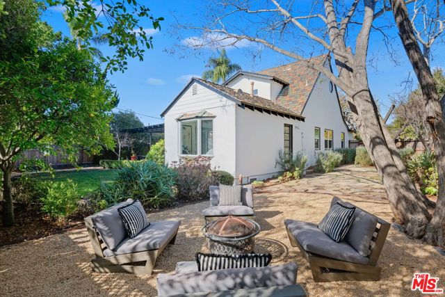 2965 Calle Noguera, Santa Barbara CA: https://media.crmls.org/mediaz/b4962142-1e76-418e-bf4d-8ef474078c46.jpg