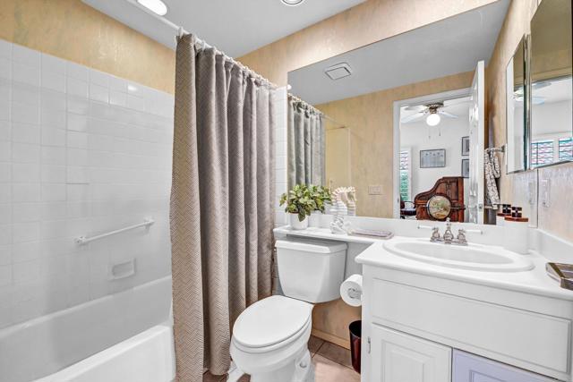 4981 Lamia Way, Oceanside CA: https://media.crmls.org/mediaz/b4968182-2f98-4251-af82-fc638ebee927.jpg