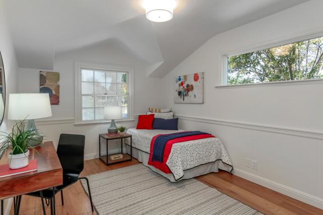 1513 Meadow Lane, Mountain View CA: https://media.crmls.org/mediaz/b496b3f6-4bf8-499a-a139-88e8d06bc26b.jpg