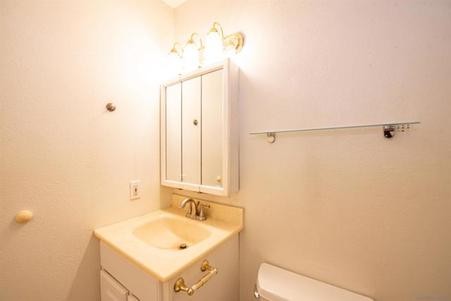 14728 Jeff Park Lane, Poway CA: https://media.crmls.org/mediaz/b4971097-a826-4f24-a41f-f7a5b7370f53.jpg