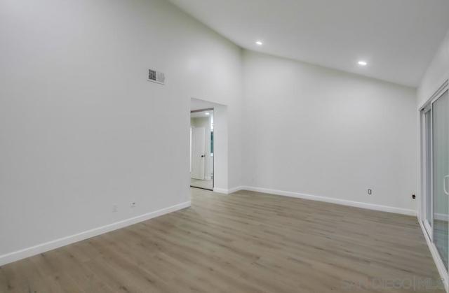 4512 Terraza Ct, San Diego CA: https://media.crmls.org/mediaz/b497a0dd-8e1c-4b0c-b845-4d5a0d566aac.jpg