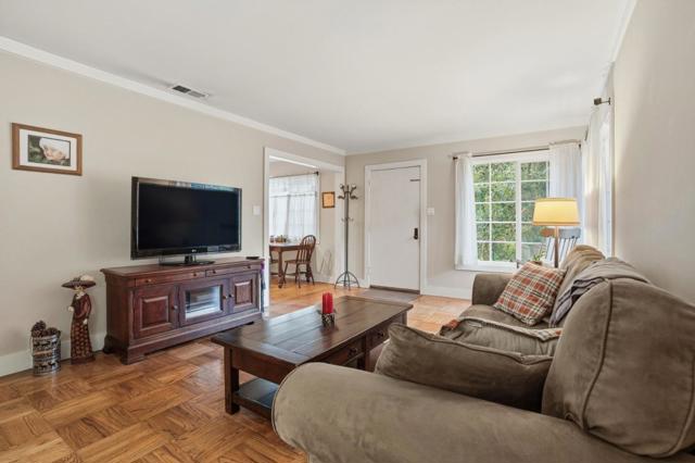 211 Berendos Avenue, Pacifica CA: https://media.crmls.org/mediaz/b497d2a6-7d59-43d9-b64e-fe1bd9be9408.jpg