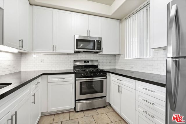 1845 Butler Avenue, Los Angeles CA: https://media.crmls.org/mediaz/b497f8c4-1d4a-49c6-a187-3f40b8132d52.jpg