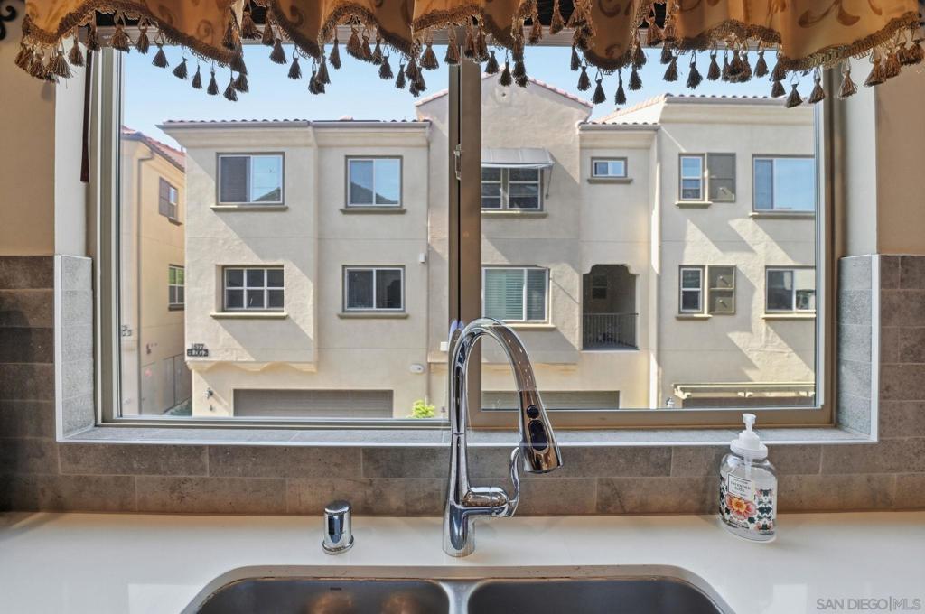 1576 Castillo Way - photo 19