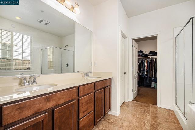 4637 Appleglen St, Antioch CA: https://media.crmls.org/mediaz/b499acf7-9db2-49e6-b874-e986f54b47d0.jpg
