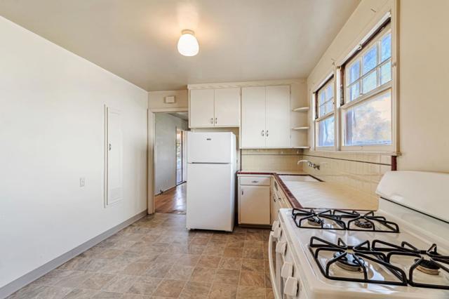 718 N 16th Street, San Jose CA: https://media.crmls.org/mediaz/b49ad694-e543-4ceb-a873-3f03201a4735.jpg