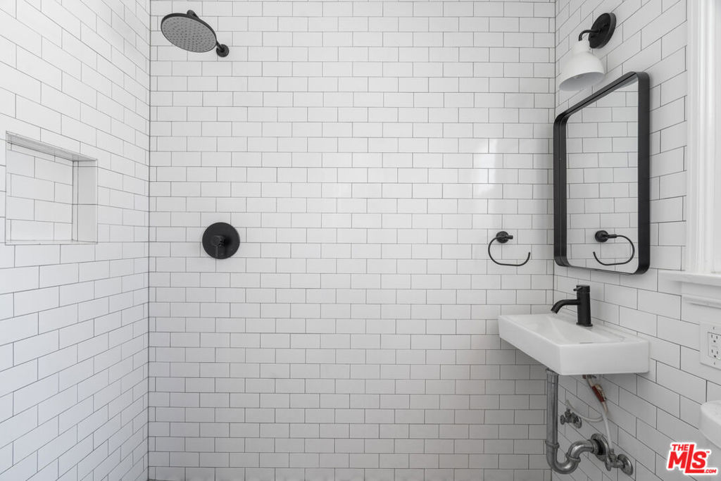 MLS #25616943 image #28