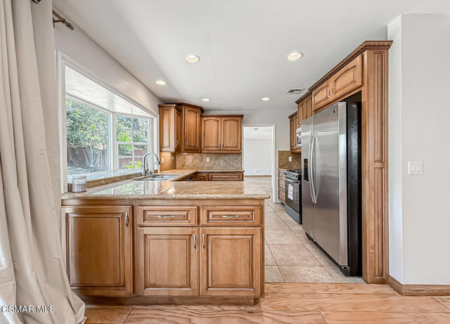 1646 Swansea Place, Westlake Village CA: https://media.crmls.org/mediaz/b49ade57-757f-4c25-875f-93ff8f6c7bd0.jpg