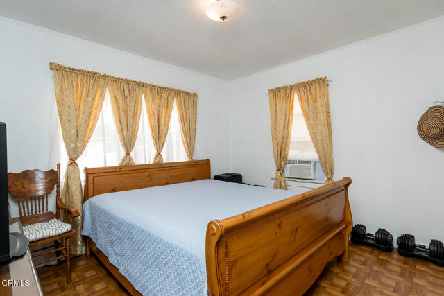 3247 La Clede Avenue, Los Angeles CA: https://media.crmls.org/mediaz/b49ae263-96b1-4814-9f7d-76e0f2c1588a.jpg
