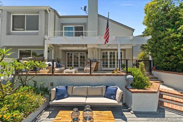 22682 S Canada Ct, Lake Forest CA: https://media.crmls.org/mediaz/b49bce1f-30b5-4087-8d49-0010bf9d328d.jpg
