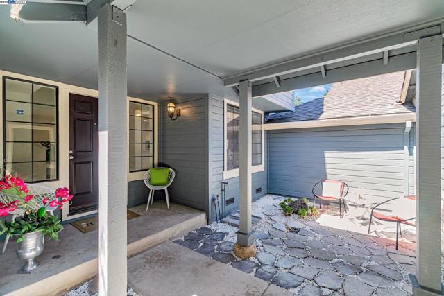 636 Praderia Cir, Fremont CA: https://media.crmls.org/mediaz/b49c1f52-84fa-4953-ae26-00d726ca111a.jpg