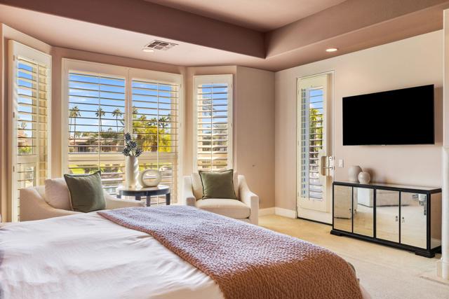 49606 Montana Way, La Quinta CA: https://media.crmls.org/mediaz/b49ca080-b1b7-4eed-a4c6-30e3f954d570.jpg