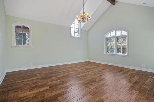 MLS #250038222SD image #32