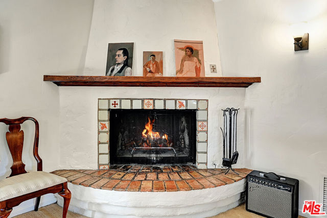19805 Valley View Drive, Topanga CA: https://media.crmls.org/mediaz/b49ea91c-8232-46a6-b445-60721fe9cfa9.jpg