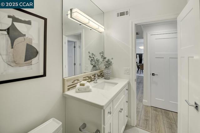 2607 Saklan Indian Dr, Walnut Creek CA: https://media.crmls.org/mediaz/b49ede40-7fab-4a27-825f-8d0cc38ace03.jpg