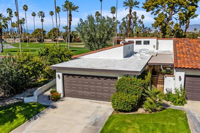 33 Medina Way, Rancho Mirage CA: https://media.crmls.org/mediaz/b49ee401-956e-48d5-8e2b-63b151c68b2c.jpg