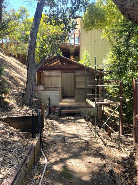 1245 Chula Vista Drive, Belmont CA: https://media.crmls.org/mediaz/b49f3a06-a6f8-4126-a7ff-c83c25307a57.jpg