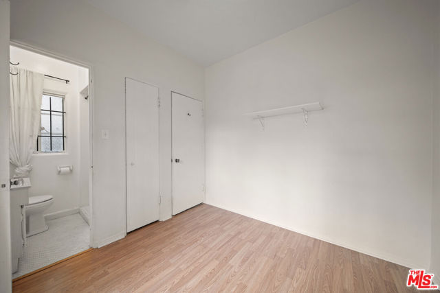 6686 Emmet Terrace, Los Angeles CA: https://media.crmls.org/mediaz/b49fd243-ca8f-40e6-b53d-54ea19747c9b.jpg