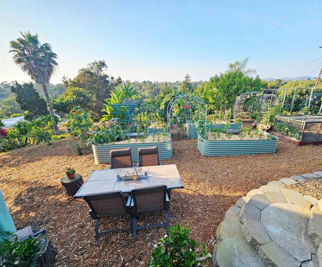 Detail Gallery Image 20 of 27 For 1150 Marine View Dr, Vista,  CA 92081 - 3 Beds | 3/1 Baths