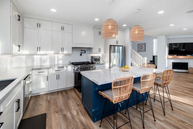 Detail Gallery Image 2 of 44 For 6443 Amethyst Way, Carlsbad,  CA 92011 - 4 Beds | 2/1 Baths