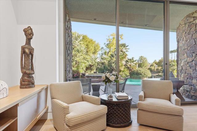 102 Waterford Circle, Rancho Mirage CA: https://media.crmls.org/mediaz/b4a0c32c-22b4-488d-a1ed-1e2ca2707479.jpg