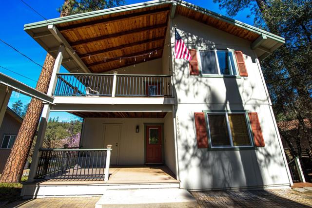 13069 Wells Fargo Drive, Groveland CA: https://media.crmls.org/mediaz/b4a1630e-fccc-4daf-9ea6-354d28c9fbee.jpg