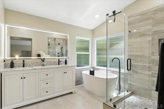 12224 Mulholland Ct, San Diego CA: https://media.crmls.org/mediaz/b4a1863c-6a3f-4fbe-a1a9-37eaadf00b8a.jpg