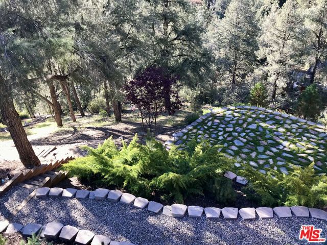 2222 Gimmewald Place, Pine Mountain Club CA: https://media.crmls.org/mediaz/b4a19937-7cd1-4b1a-9303-ff1608ada70f.jpg