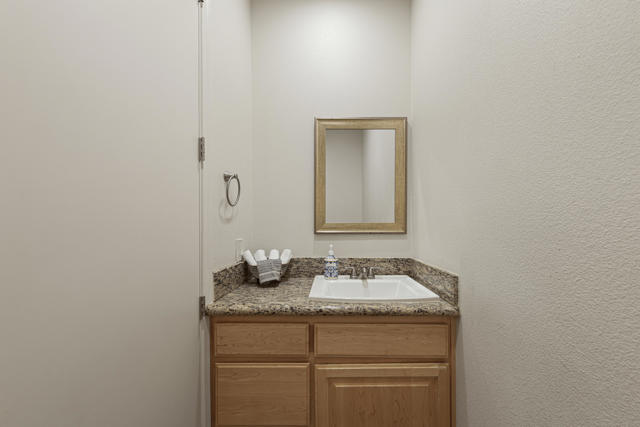 8680 Monument View Drive, Yucca Valley CA: https://media.crmls.org/mediaz/b4a216f7-b468-48b3-a955-fea0a0f50318.jpg