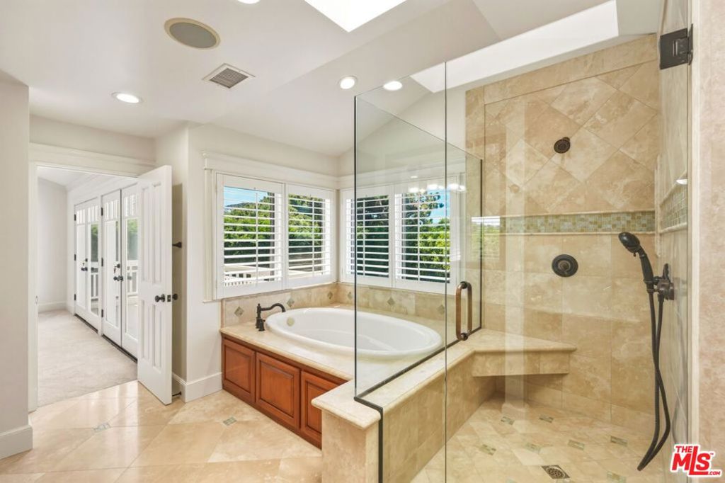 MLS #26856853 image #46