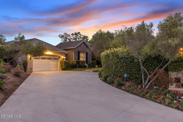 5419 Via Olas, Newbury Park CA: https://media.crmls.org/mediaz/b4a24d13-b1b9-45f5-a172-9f3243884af5.jpg