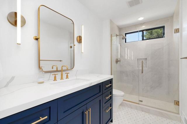 3453 Via Loma Vista, Escondido CA: https://media.crmls.org/mediaz/b4a2d27a-bf79-4aec-b121-202b1975baca.jpg